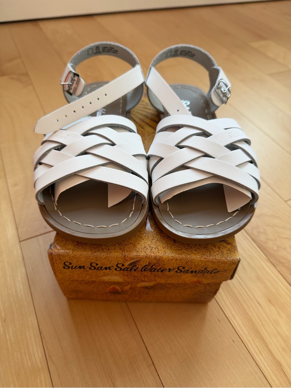 Salt Water Retro Sandals - White size W7